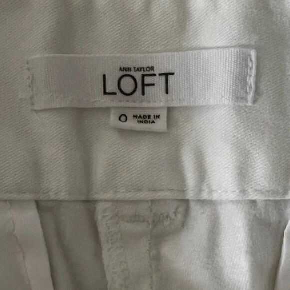Ann Taylor Loft Riviera White Shorts size 0 - Picture 4 of 5